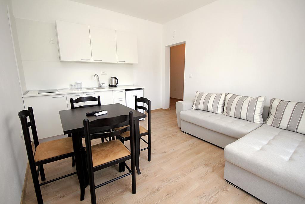 Apartmani Begovic Bar Exteriör bild